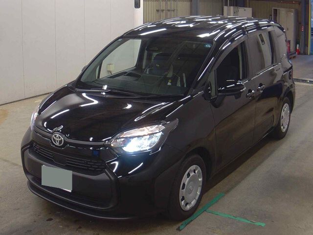 2025 Toyota Sienta ハイブリッドX auction photo 4