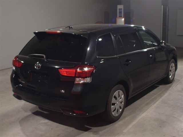 2017 Toyota Corolla Fielder 1.5G auction photo 2