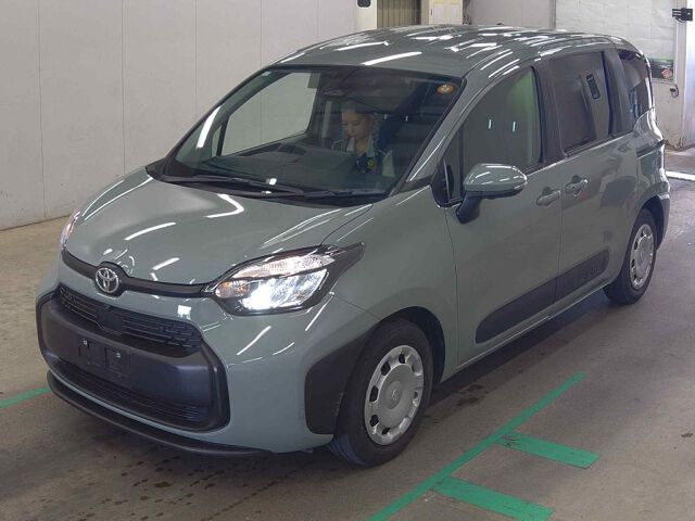 2023 Toyota Sienta X auction photo 4