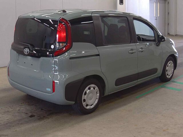 2023 Toyota Sienta X auction photo 5