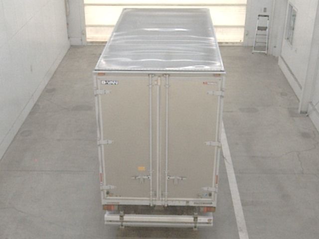 2020 Mitsubishi Fuso Canter Van auction photo 3