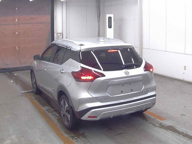 2021 Nissan Kicks X auction photo 2
