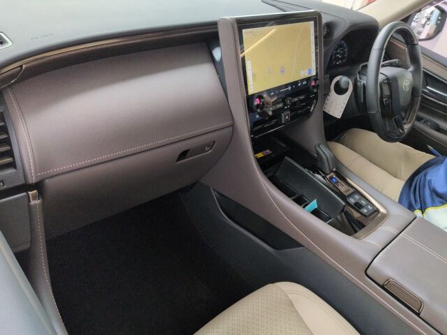 2024 Toyota Alphard Executive Lounge 4WD auction photo 3