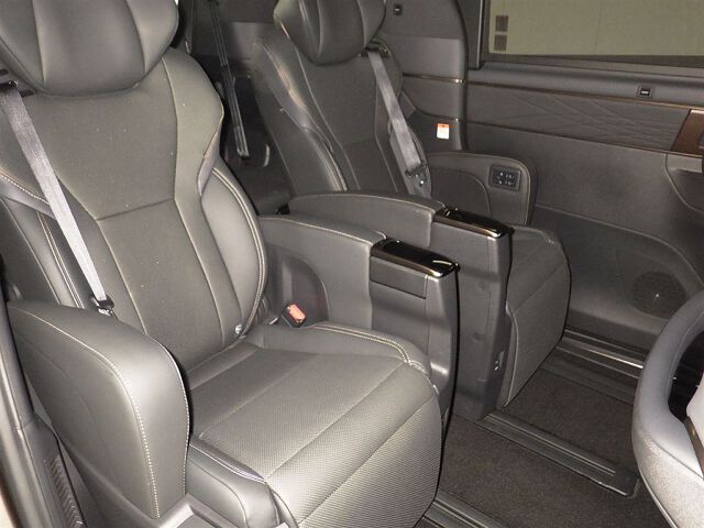 2024 Toyota Alphard Z 4WD auction photo 6