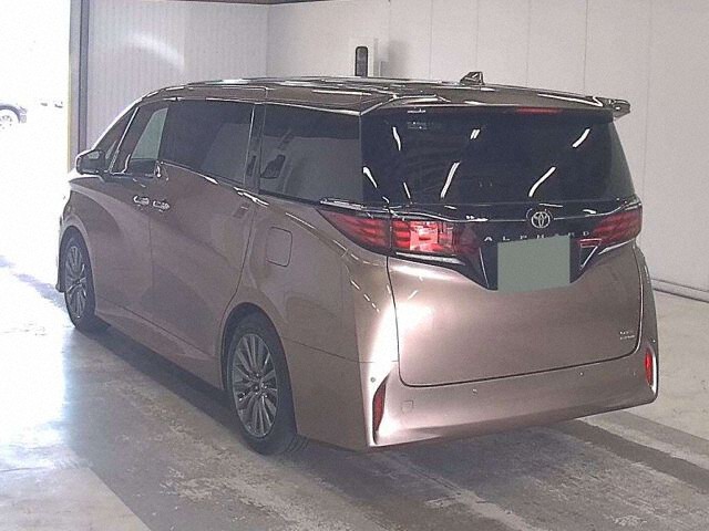 2024 Toyota Alphard Z 4WD auction photo 2