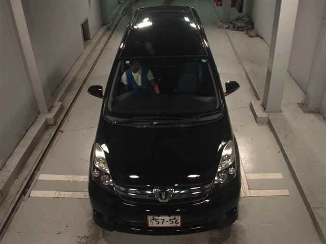 2016 Toyota Isis Platana auction photo 6