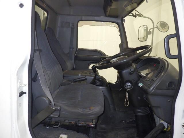 2004 Isuzu Forward Wing auction photo 6