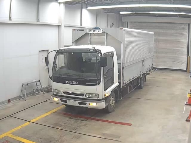 Japan Auction Vehicles 10 2004 Isuzu Forward Wing auction photo