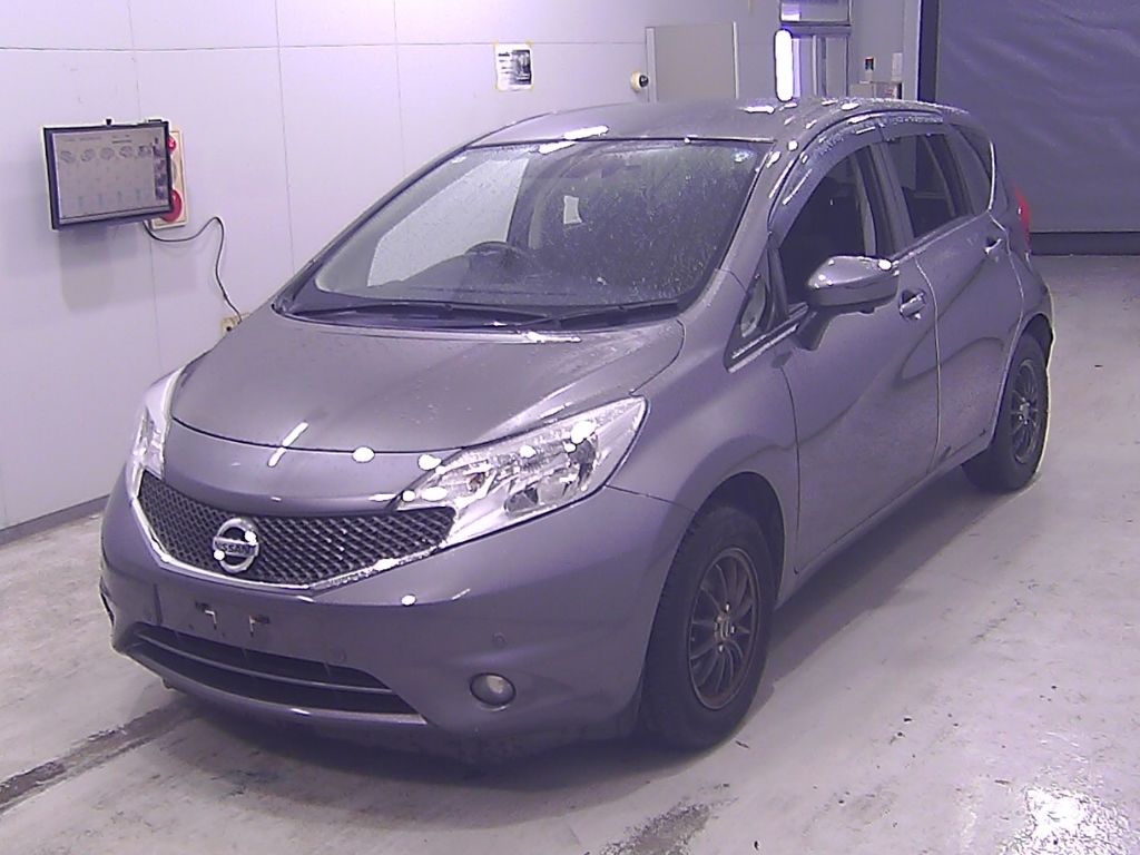 2016 Nissan ノート HB X DIG-S auction photo 4