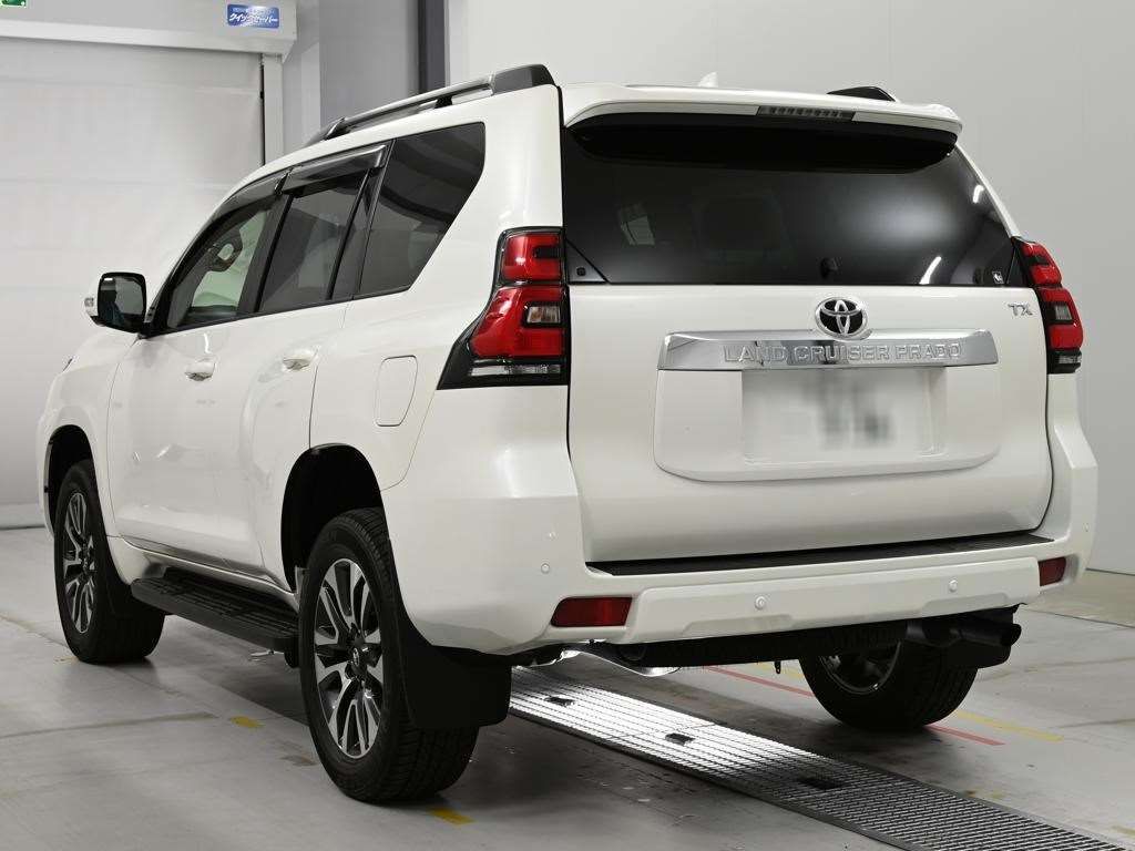 2022 Toyota Land Cruiser Prado TX L Package 4WD auction photo 6