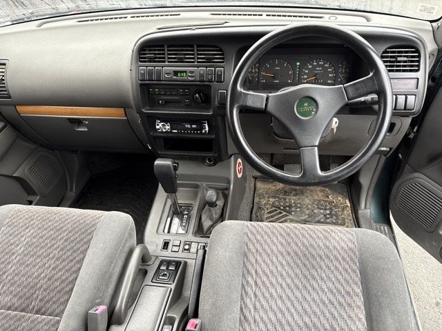 1995 Isuzu ビックホーン auction photo 4