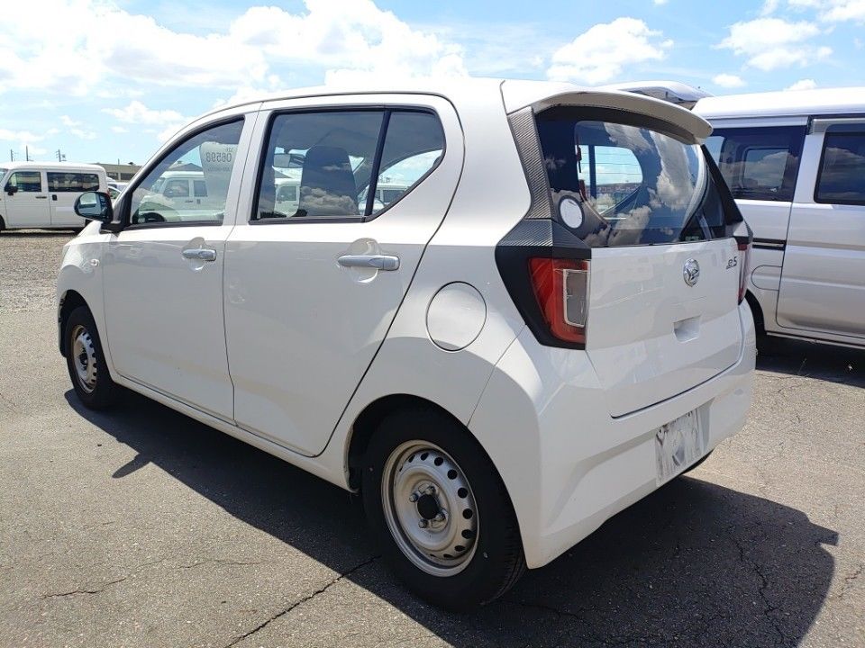 2021 Daihatsu Mira e:S auction photo 6