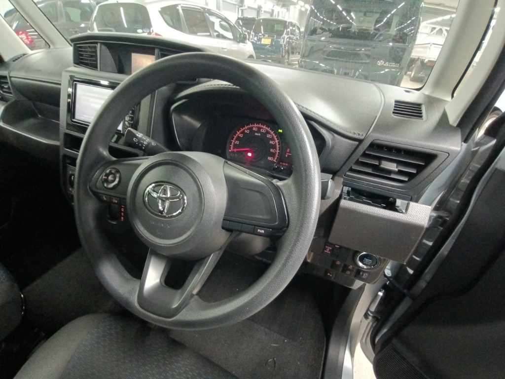 2021 Toyota Roomy X auction photo 9