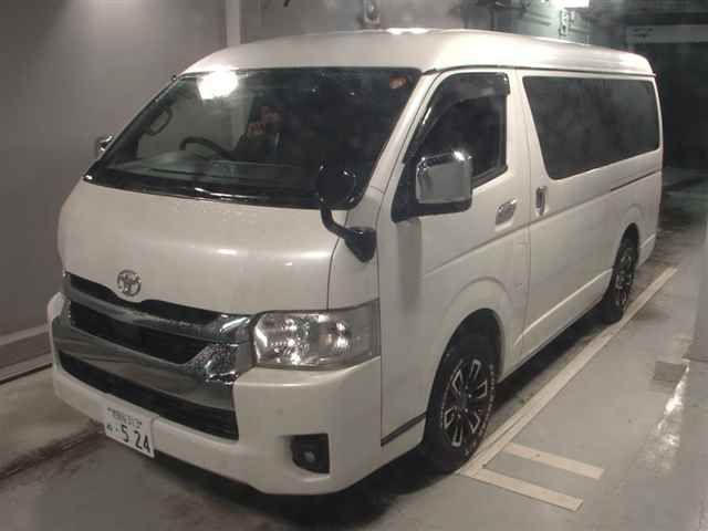 2022 Toyota Hiace 4WD GL 10ニン auction photo 4