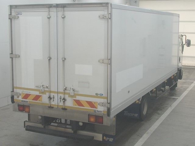 2020 Isuzu Forward Refrigerated and frozen trucks auction photo 2