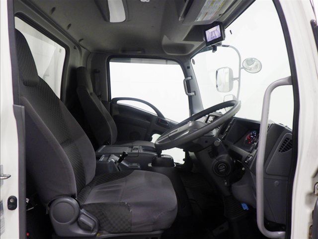 2020 Isuzu Forward Refrigerated and frozen trucks auction photo 6
