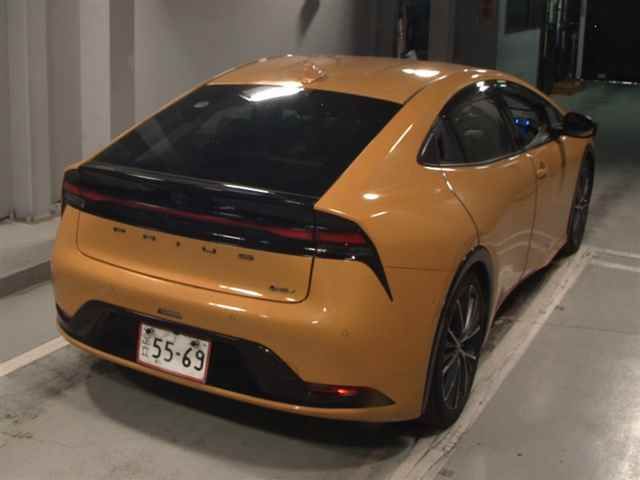 2023 Toyota Prius 4WD Z auction photo 5