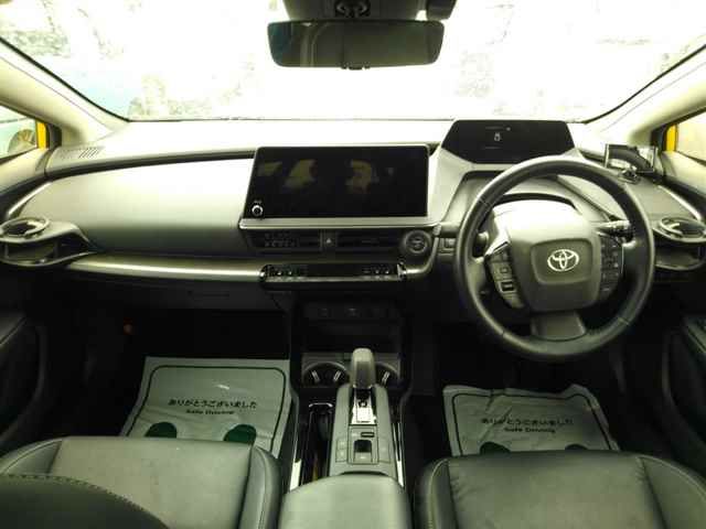 2023 Toyota Prius 4WD Z auction photo 8