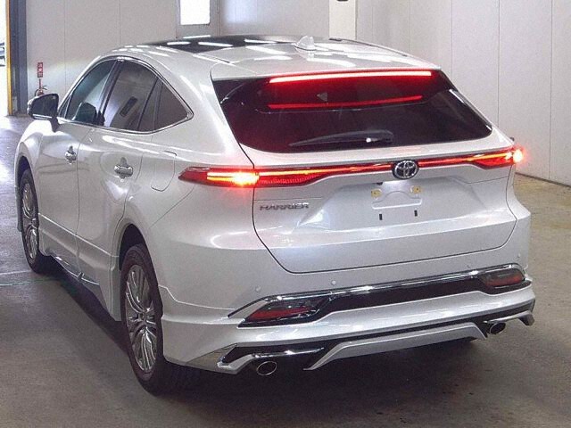 2023 Toyota Harrier Z auction photo 2