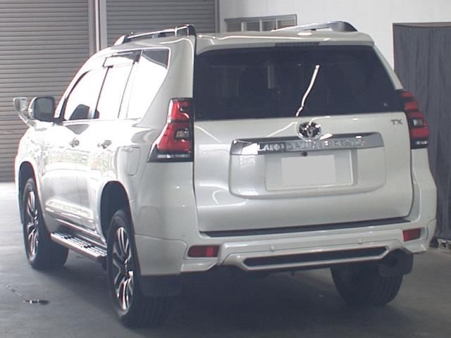 2022 Toyota Land Cruiser Prado 4WD TX Lパッケージ auction photo 2