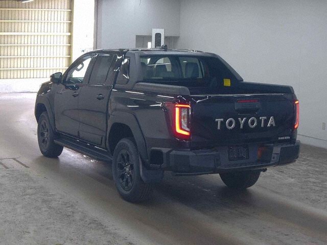 2026 Toyota Hilux Z Adventure 4WD auction photo 2