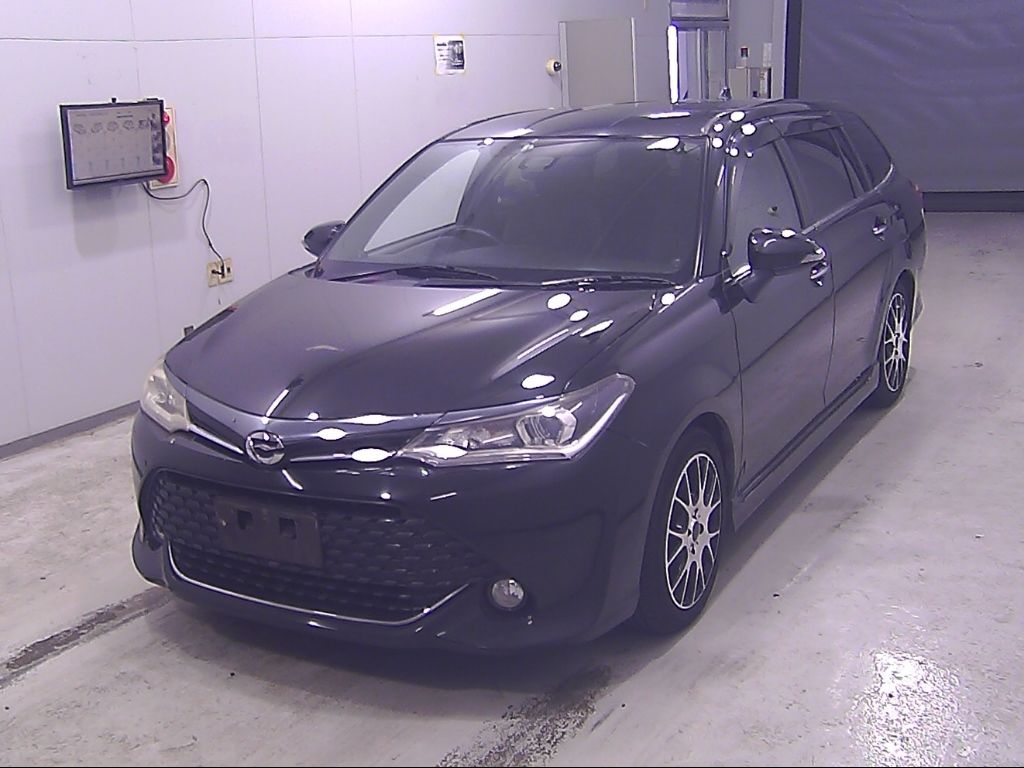 2016 Toyota Corolla Fielder 1.5G W×B auction photo 4