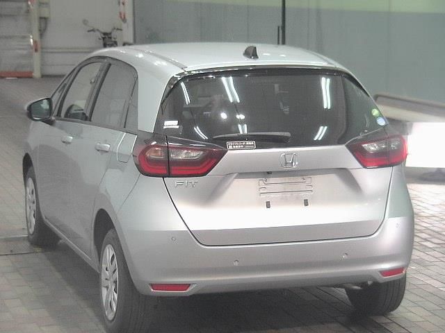 2020 Honda Fit 4WD Basic auction photo 2