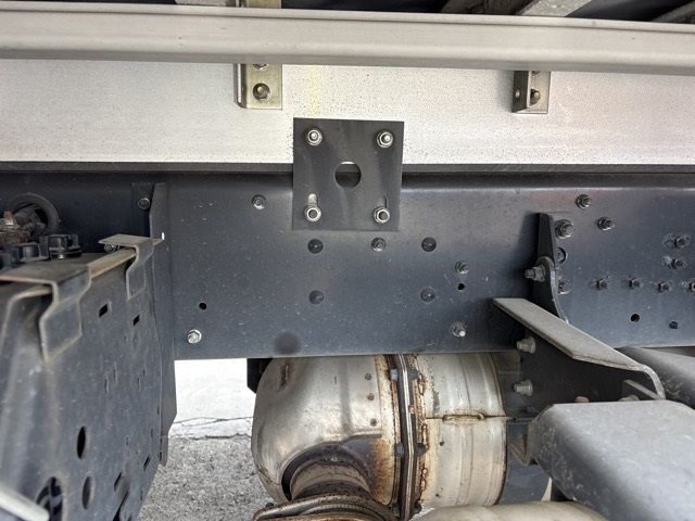 2018 Mitsubishi Fuso Fighter Aluminum Wing auction photo 16