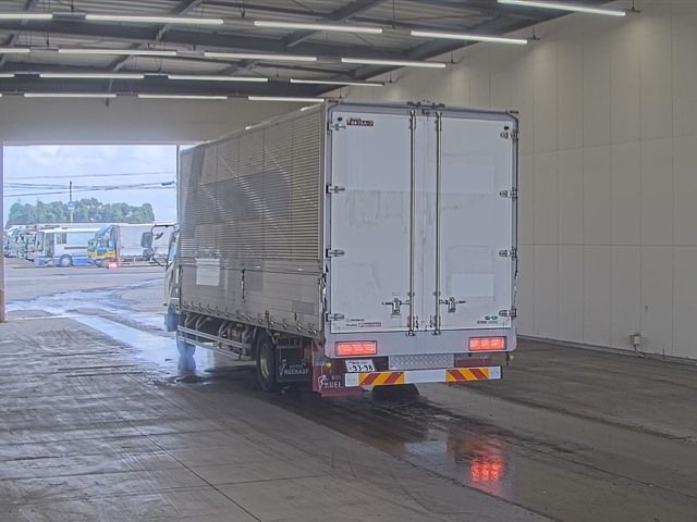 2018 Mitsubishi Fuso Fighter Aluminum Wing auction photo 2