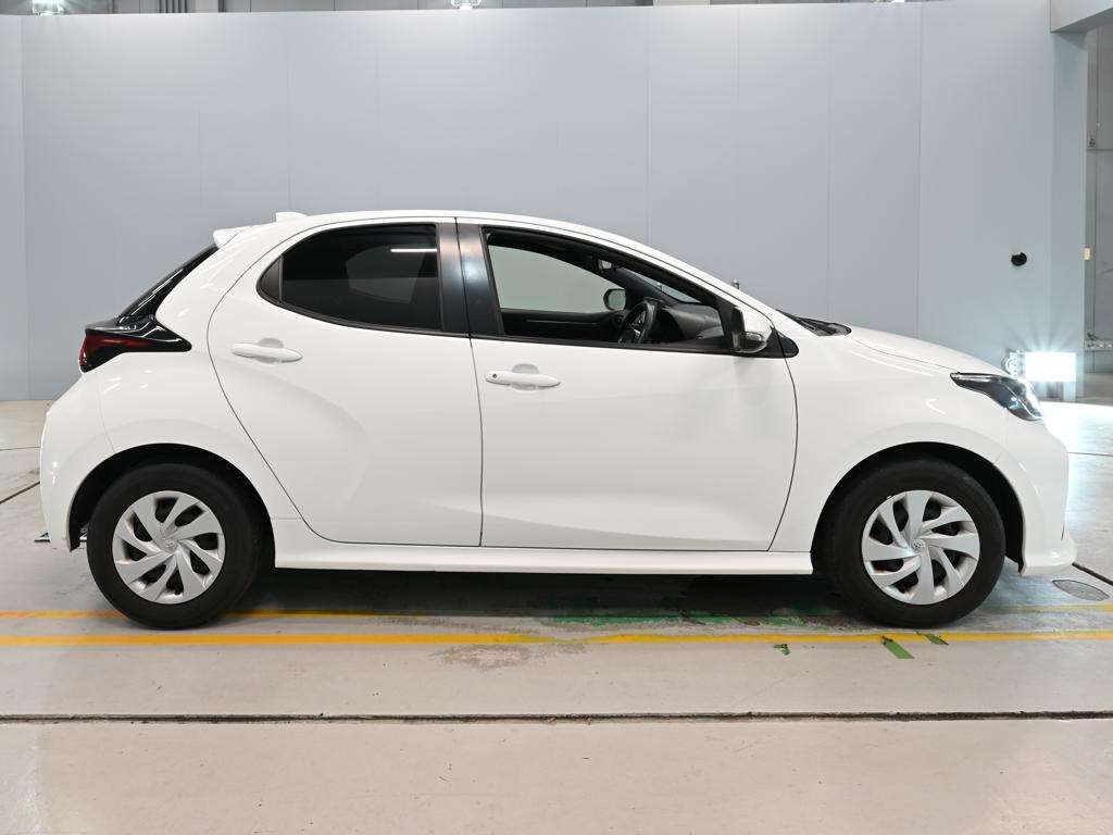 2022 Toyota Yaris X auction photo 3