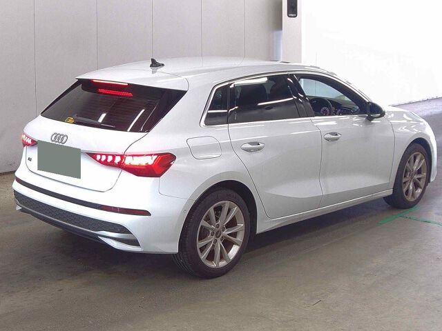 2025 Audi A3 SpoB30TFSI Ad auction photo 5