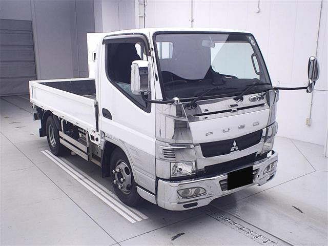 2019 Mitsubishi Fuso Canter 4WD flatbed truck, 2-ton capacity. Japan auction vehicle