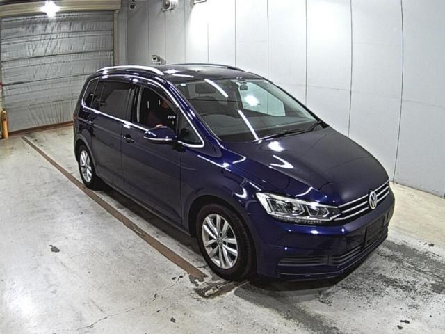 2017 Volkswagen ゴルフトゥーラン TSI コンフォートライン Japan auction vehicle