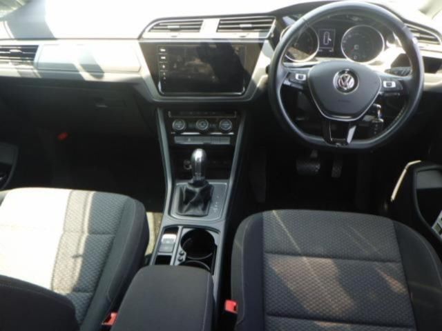 2017 Volkswagen ゴルフトゥーラン TSI コンフォートライン auction photo 3