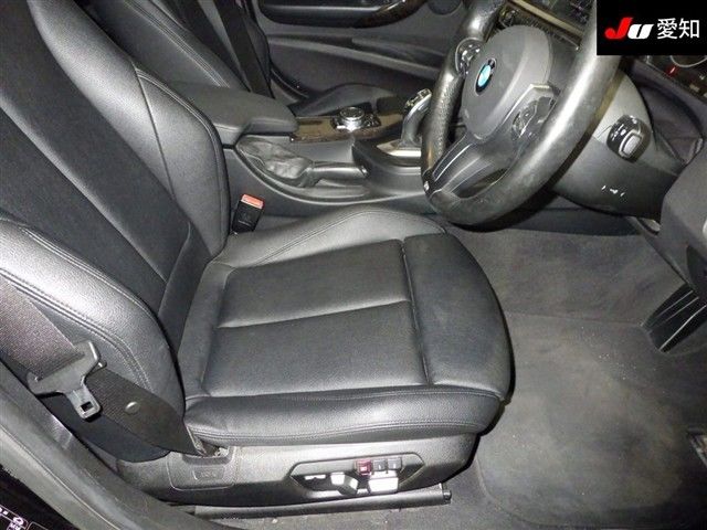 2016 BMW 3 Series Touring 320i xDrive スポーツ auction photo 6