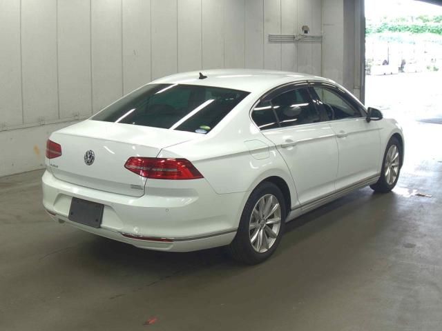 2018 Volkswagen VW パサートTSI エレガンスL auction photo 3