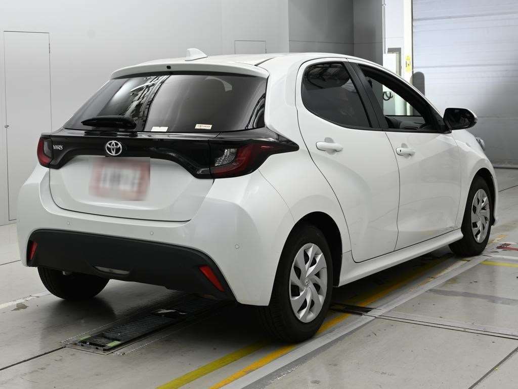 2022 Toyota Yaris X auction photo 2