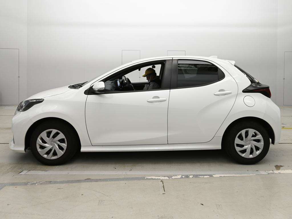 2022 Toyota Yaris X auction photo 4