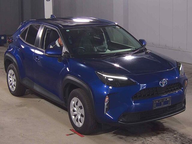 2022 Toyota Yaris Cross ハイブリッドX Japan auction vehicle