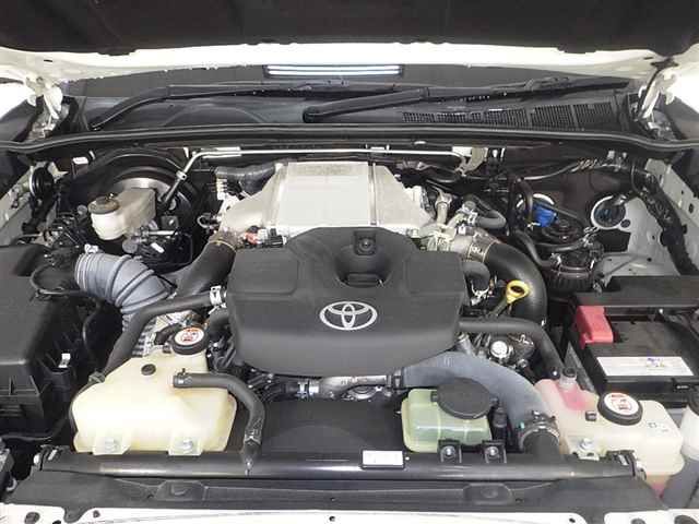 2023 Toyota Hilux Z GR SPORT auction photo 7
