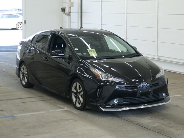 Japan Auction Vehicles 8 2022 Toyota Prius S auction photo