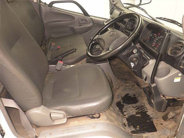 2017 Toyota Dyna ダンプ 3t auction photo 5