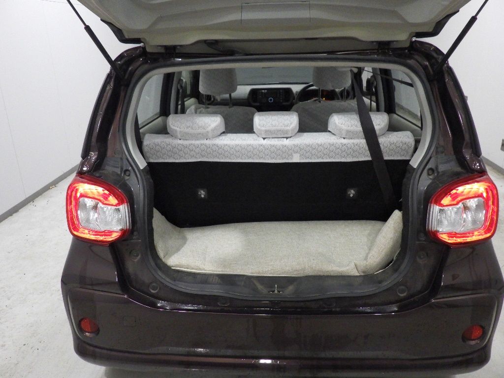 2018 Toyota Passo X auction photo 8