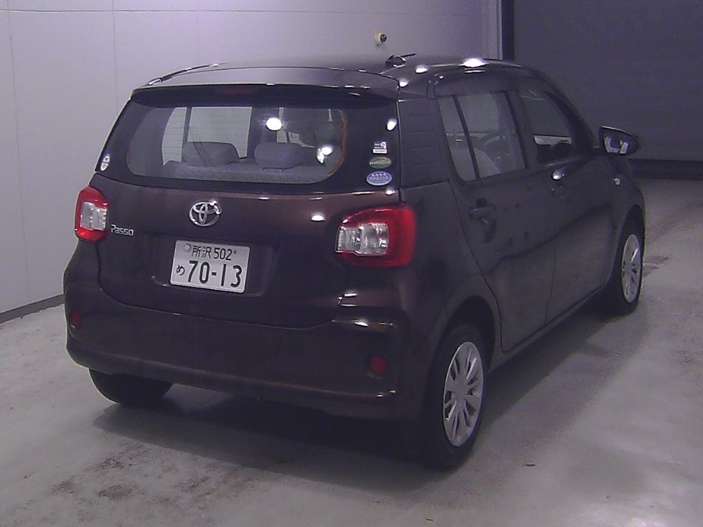 2018 Toyota Passo X auction photo 2