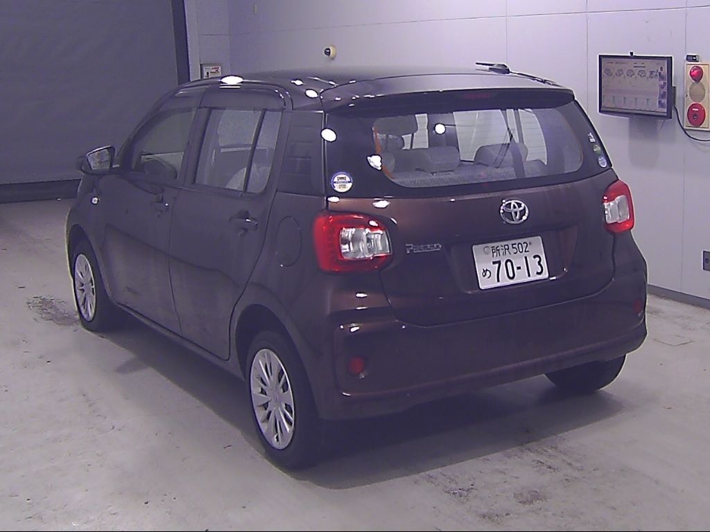 2018 Toyota Passo X auction photo 5