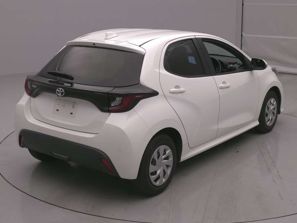 2021 Toyota Yaris X auction photo 2