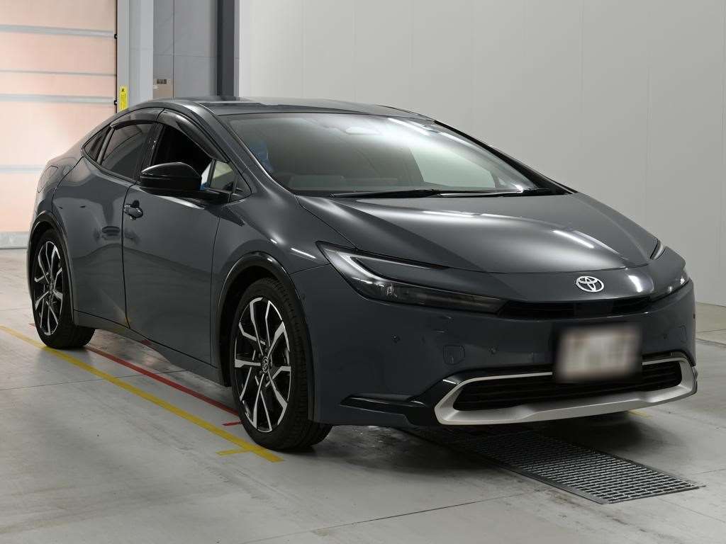 2023 Toyota Prius PHEV Z auction photo 5