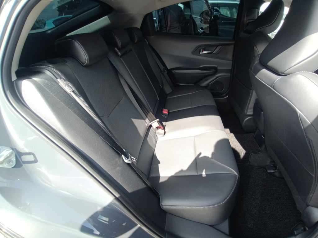 2023 Toyota Prius PHEV Z auction photo 12