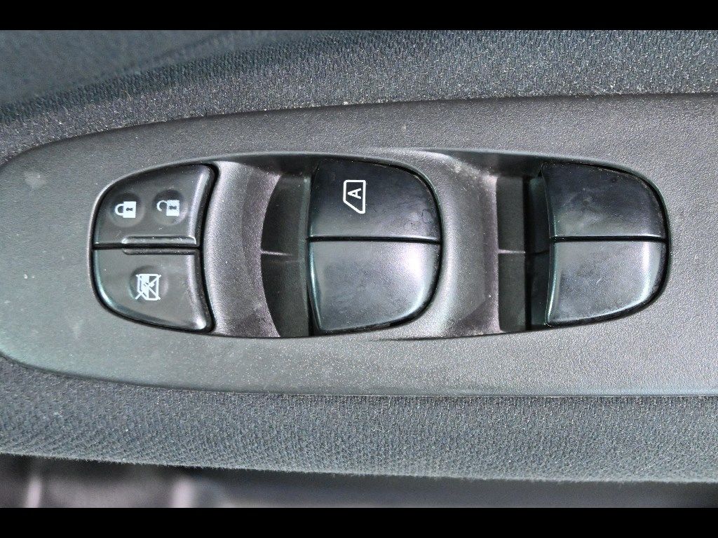 2013 Nissan Serena ハイウェイスターSハイブリッド auction photo 12