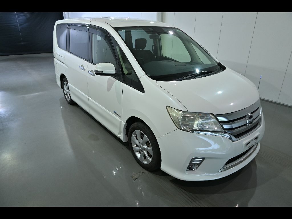 2013 Nissan Serena ハイウェイスターSハイブリッド Japan auction vehicle